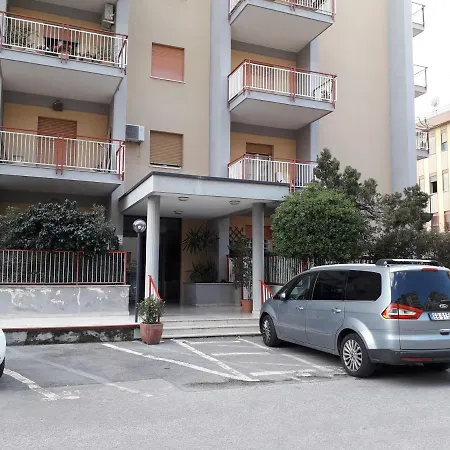 Homestay Signorile In Condominio Rallo Palermo